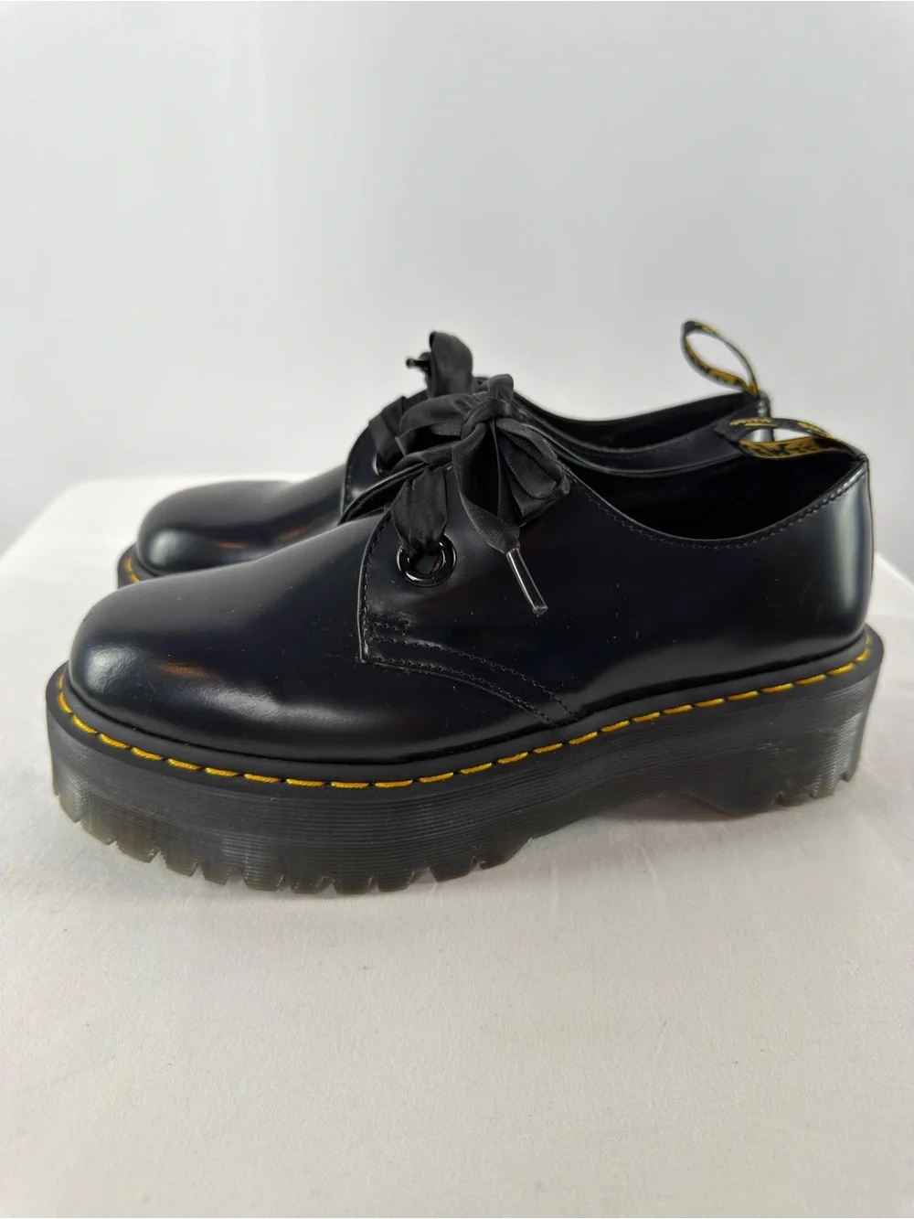 Dr. Martens Holly Women's Leather Platform Shoes in Black Size 9